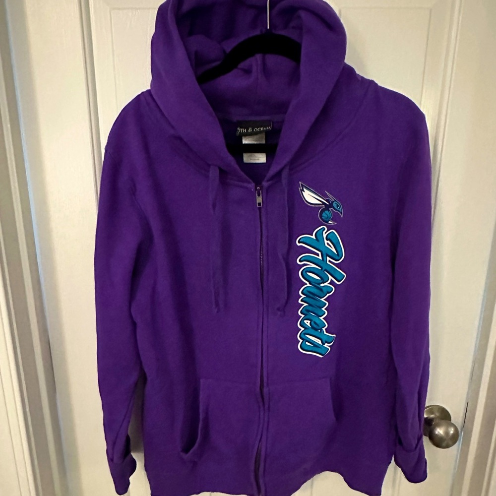 Women’s Charlotte Hornets Purple Zip-Up Hoodie - Size Large
